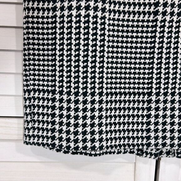 Talbots Houndstooth Skirt Size 14P Classic Ponte Fabric - Picture 7 of 12